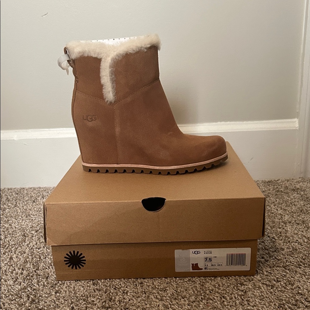UGG Women's Brown Winter Boots with Cream Fur